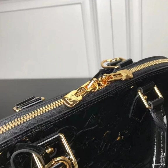 PM ALMA LOUIS VUITTON 0501